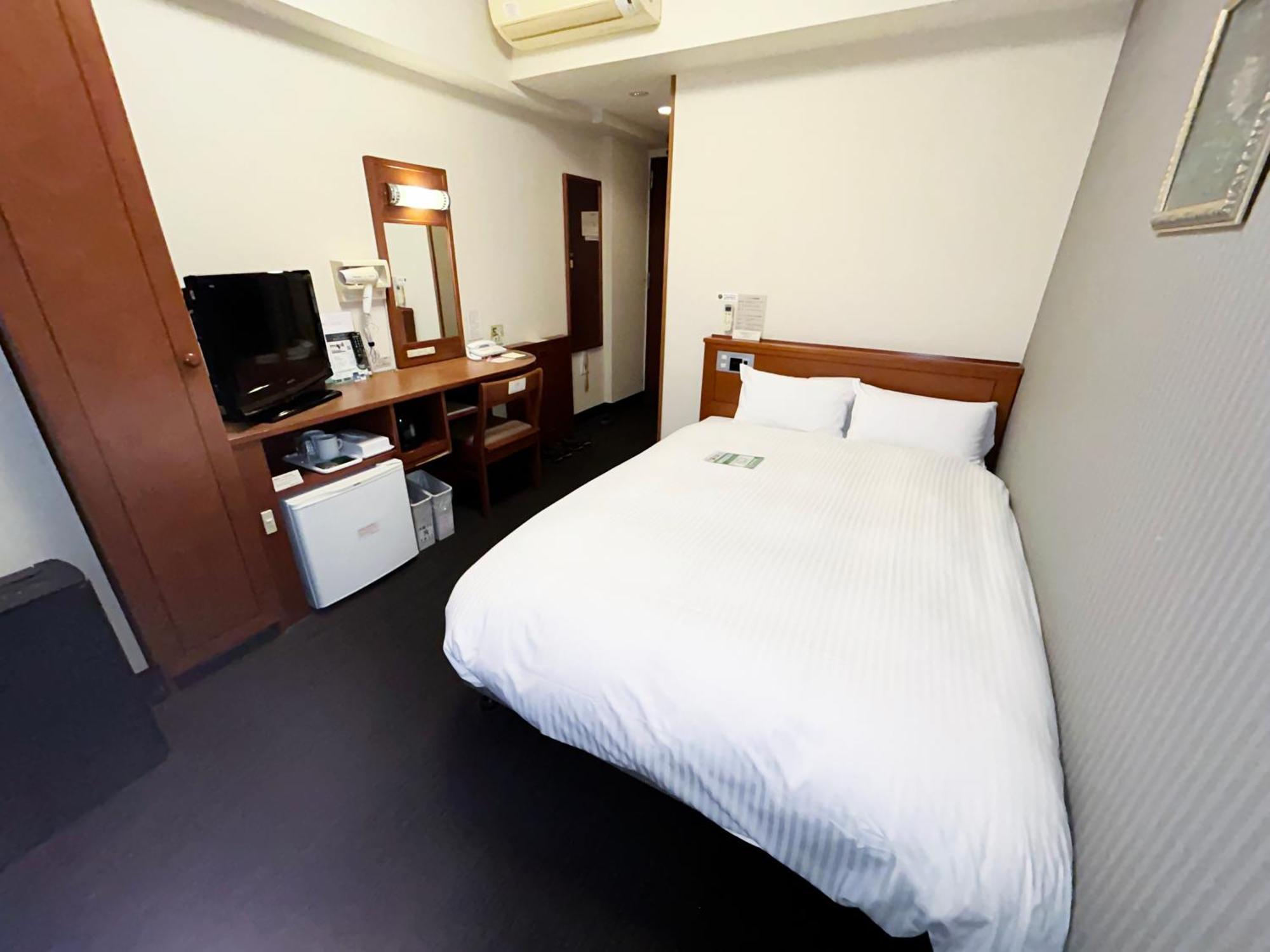 Hotel Route-Inn Tosu Ekimae Екстер'єр фото