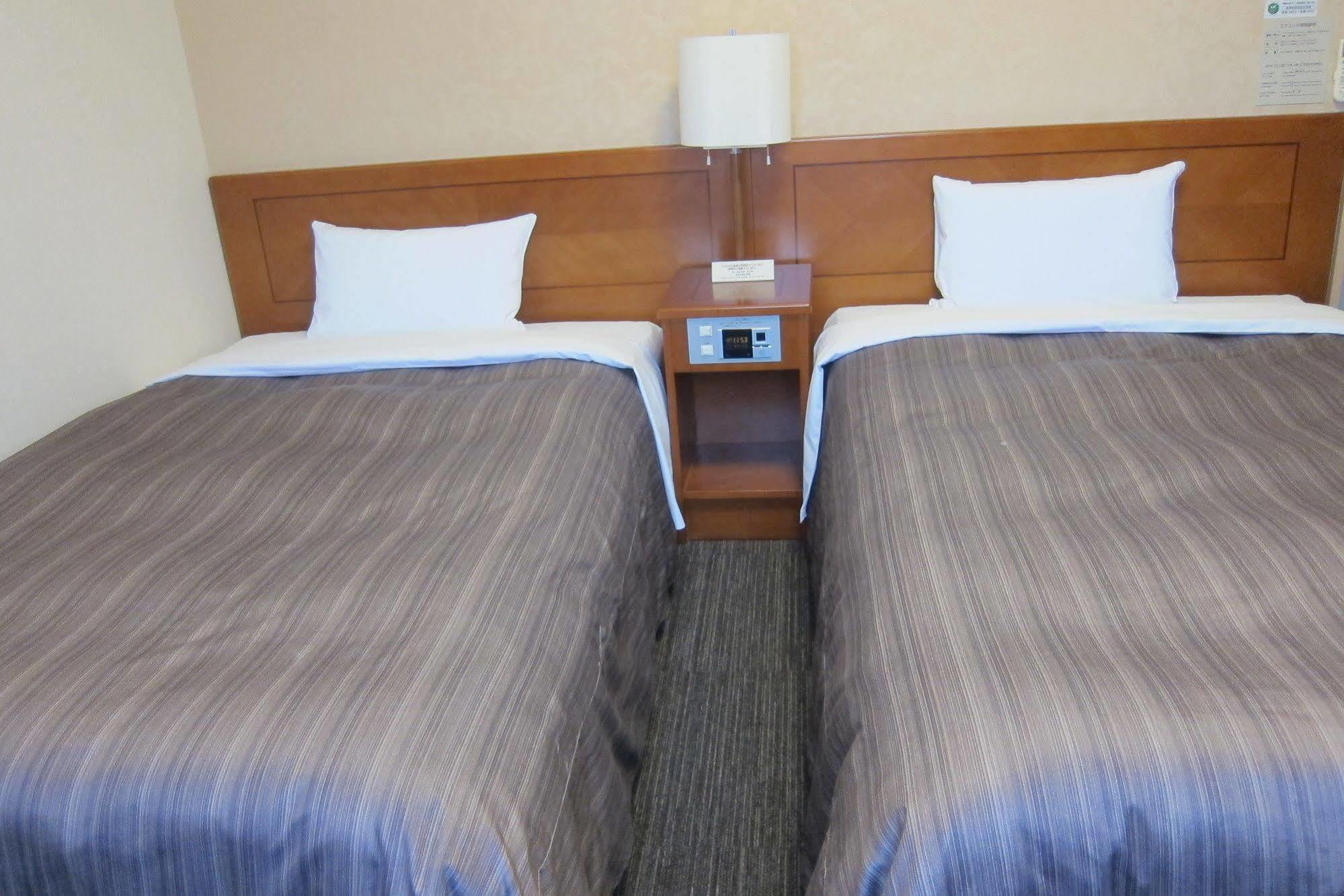 Hotel Route-Inn Tosu Ekimae Екстер'єр фото