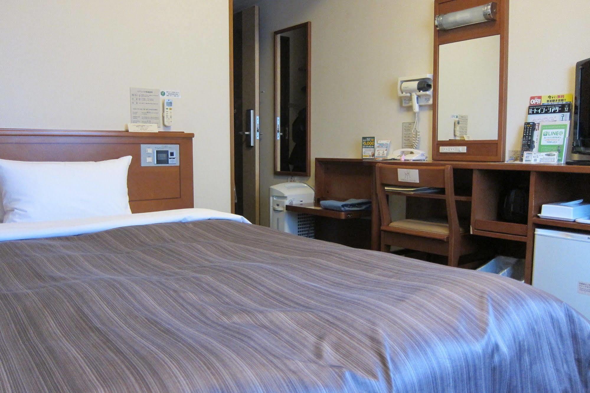 Hotel Route-Inn Tosu Ekimae Екстер'єр фото